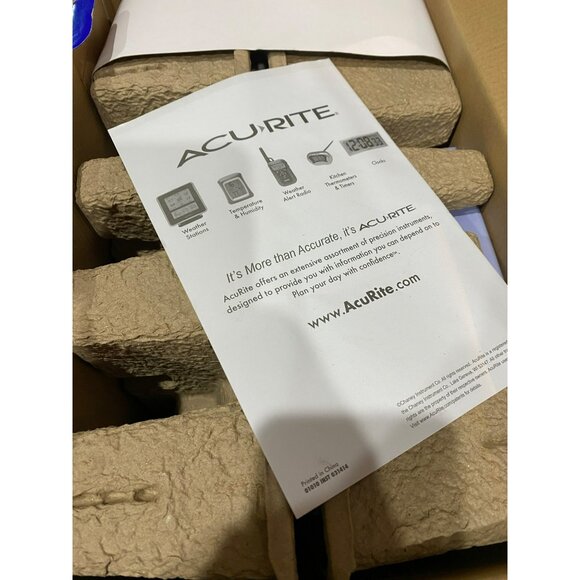 AcuRite Professional Weather Center With 5-In-1 Sensor Wireless Indoor/Outdoor T - Picture 7 of 9